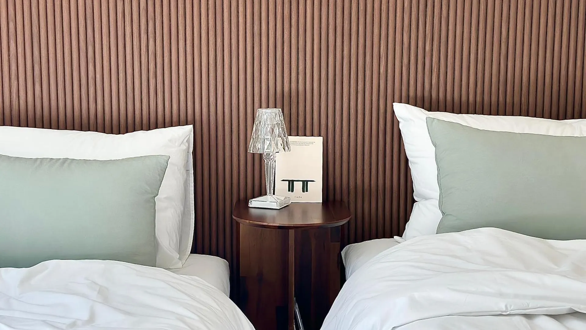 New, 3Min To Hapjeong St, Airport Bus Stop, 8Min To Hongdae & Mangwon Market, Han River Park, 2Br 3Qb Full Of Sunshine, Hotel Bedding, City Nature Seoul