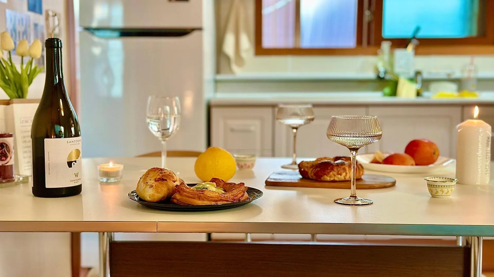 New, 3Min To Hapjeong St, Airport Bus Stop, 8Min To Hongdae & Mangwon Market, Han River Park, 2Br 3Qb Full Of Sunshine, Hotel Bedding, City Nature Seoul 0*,